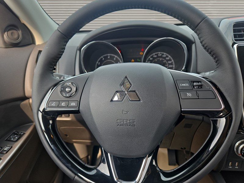 2025 Mitsubishi RVR SEL AWC