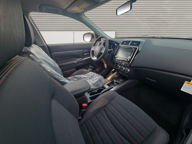 2025 Mitsubishi RVR SEL AWC