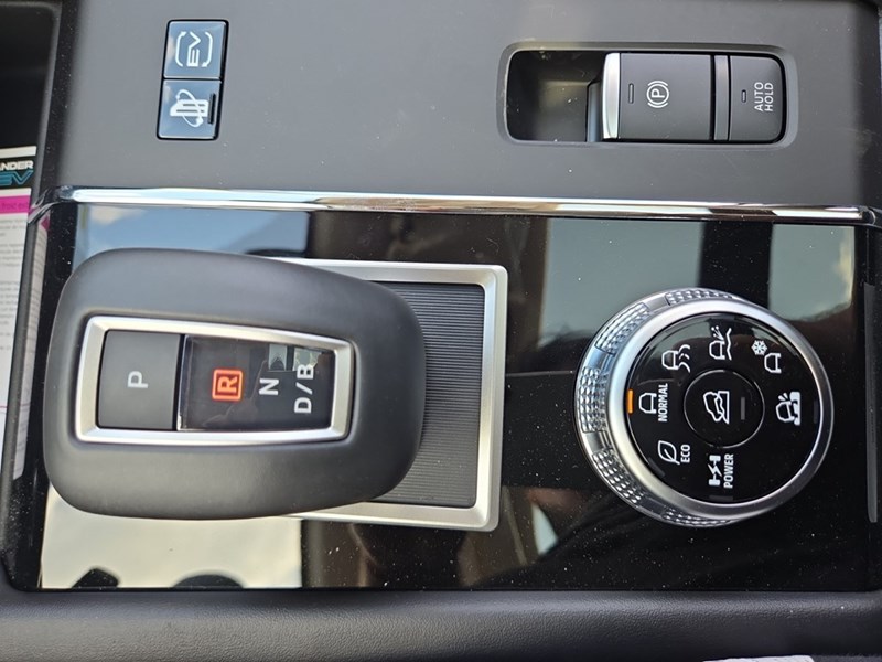 2025 Mitsubishi Outlander Plug-In Hybrid SE S-AWC