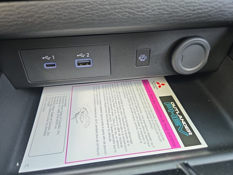 2025 Mitsubishi Outlander Plug-In Hybrid SE S-AWC