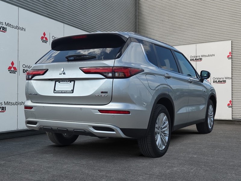 2025 Mitsubishi Outlander Plug-In Hybrid SE S-AWC