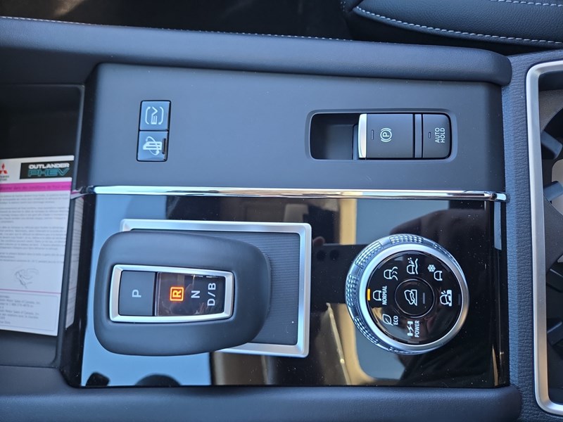 2025 Mitsubishi Outlander Plug-In Hybrid SEL S-AWC