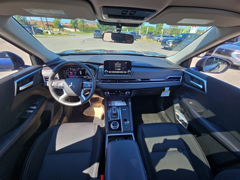 2025 Mitsubishi Outlander Plug-In Hybrid SE S-AWC