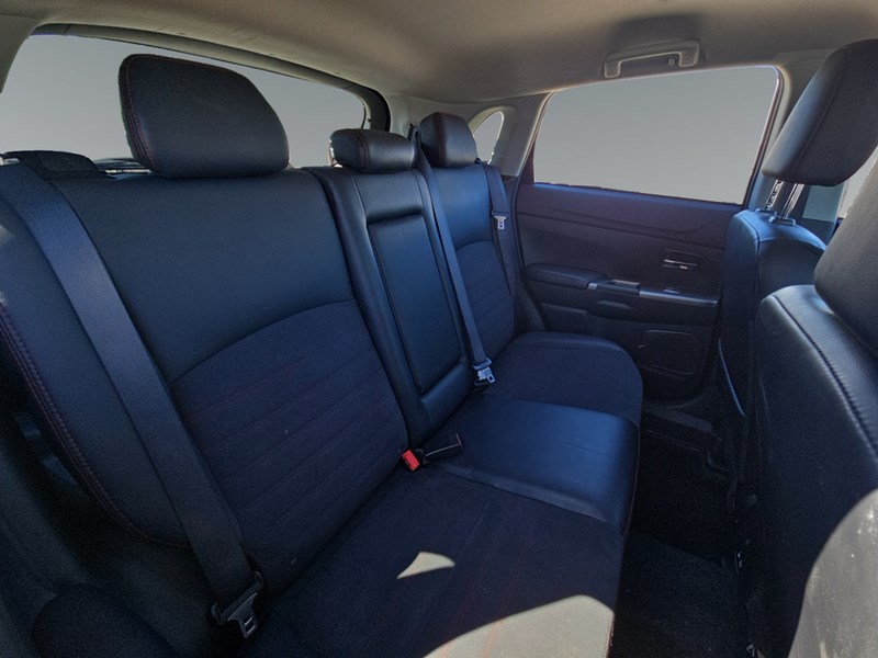 2022 Mitsubishi RVR SEL AWC