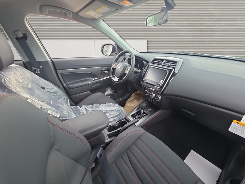 2025 Mitsubishi RVR SEL AWC