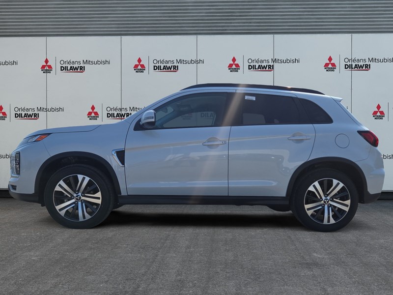 2025 Mitsubishi RVR SEL AWC