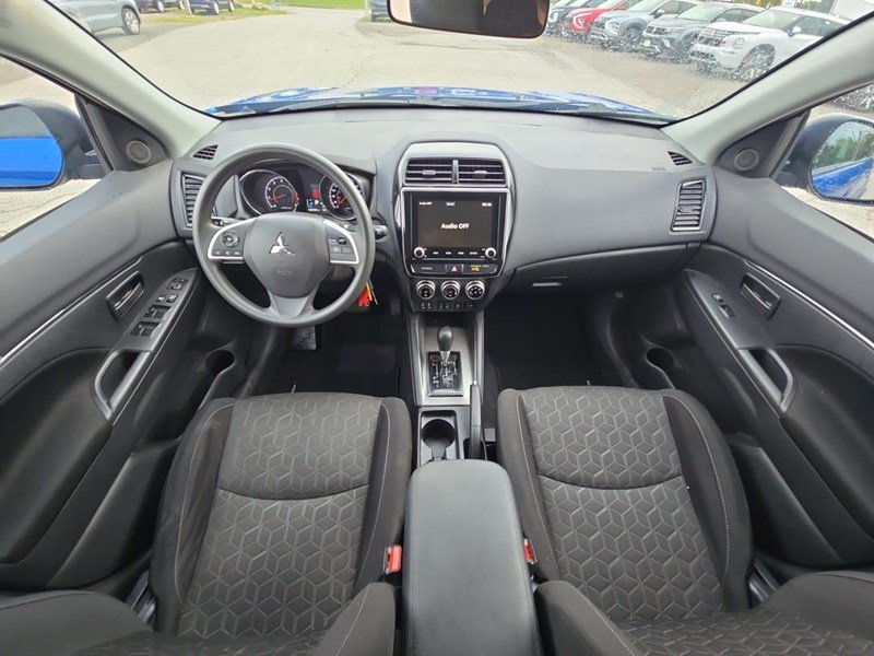 2022 Mitsubishi RVR ES AWC
