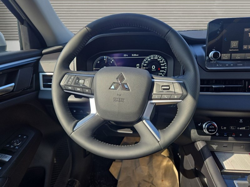 2025 Mitsubishi Outlander Plug-In Hybrid SE S-AWC
