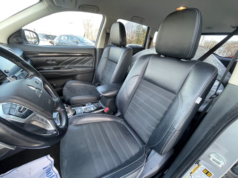 2018 Mitsubishi Outlander Plug-In Hybrid SE S-AWC