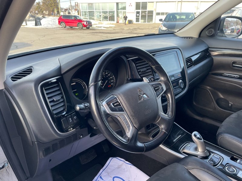 2018 Mitsubishi Outlander Plug-In Hybrid SE S-AWC