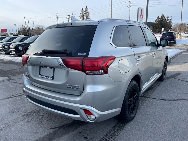 2018 Mitsubishi Outlander Plug-In Hybrid SE S-AWC