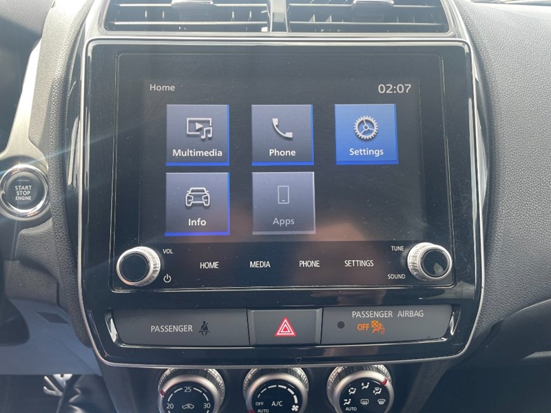 2023 Mitsubishi RVR LE AWC