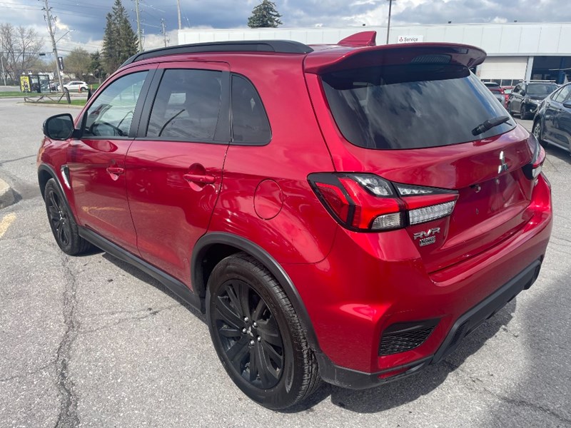 2023 Mitsubishi RVR LE AWC