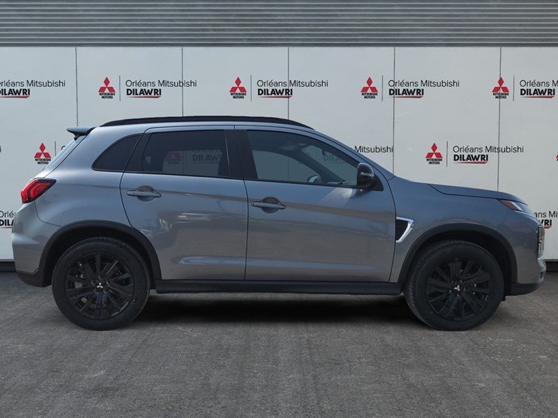 2025 Mitsubishi RVR NOIR AWC