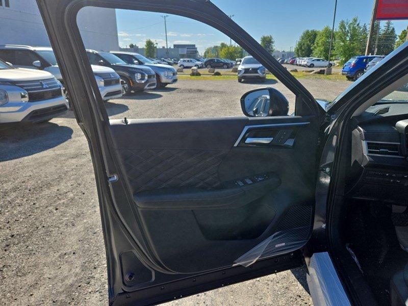 2025 Mitsubishi Outlander Plug-In Hybrid SEL S-AWC