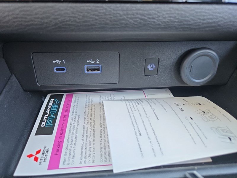 2025 Mitsubishi Outlander Plug-In Hybrid SE S-AWC