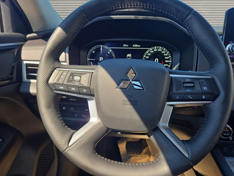 2025 Mitsubishi Outlander Plug-In Hybrid SE S-AWC