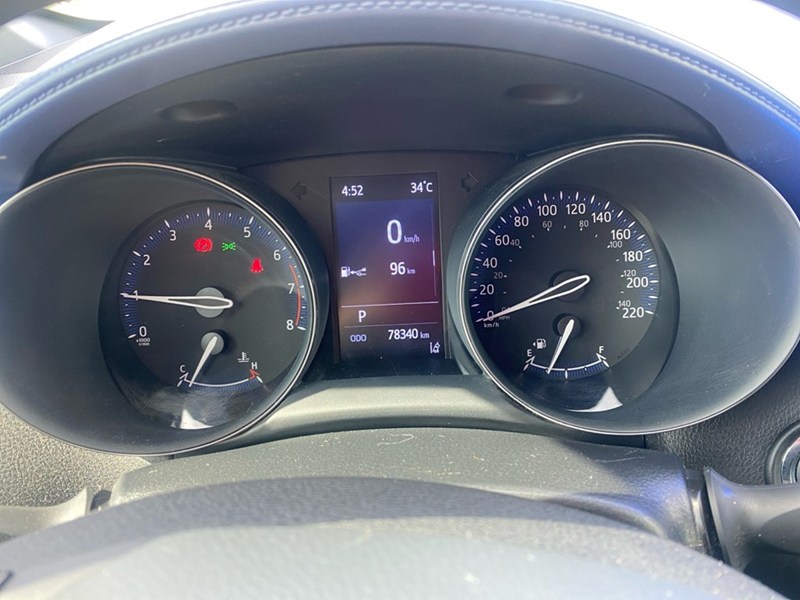 2022 Toyota C-HR XLE Premium FWD