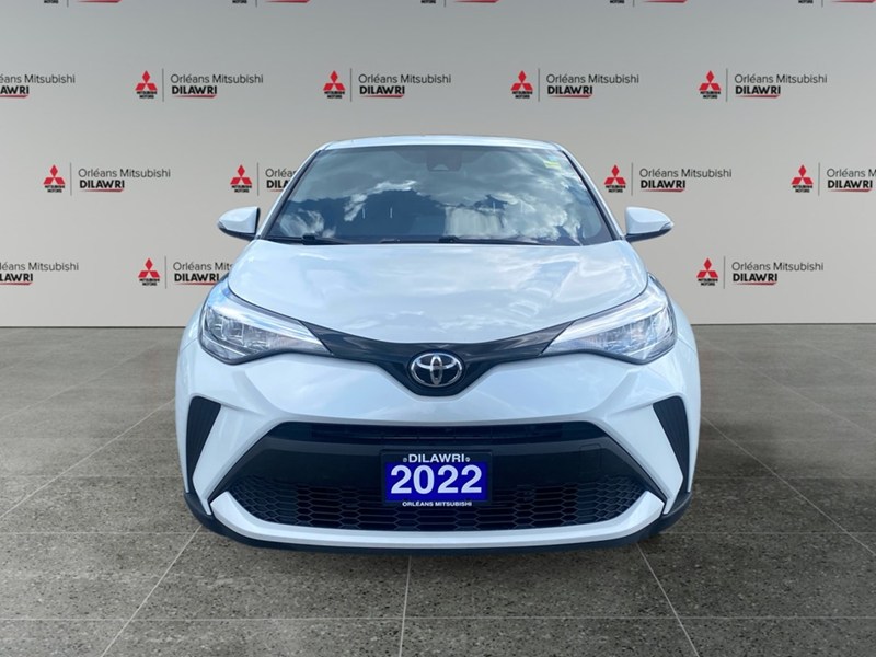 2022 Toyota C-HR XLE Premium FWD