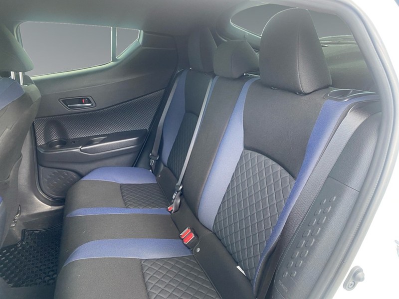 2022 Toyota C-HR XLE Premium FWD
