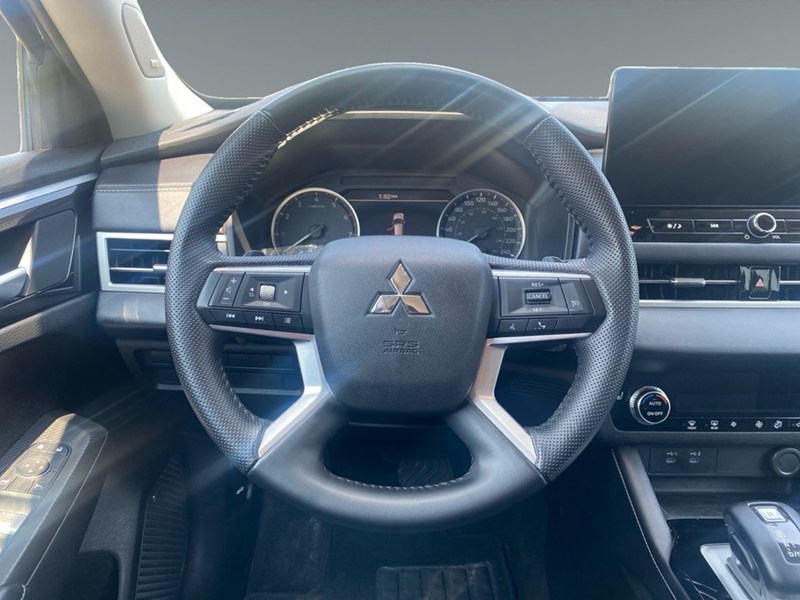 2025 Mitsubishi Outlander ES S-AWC