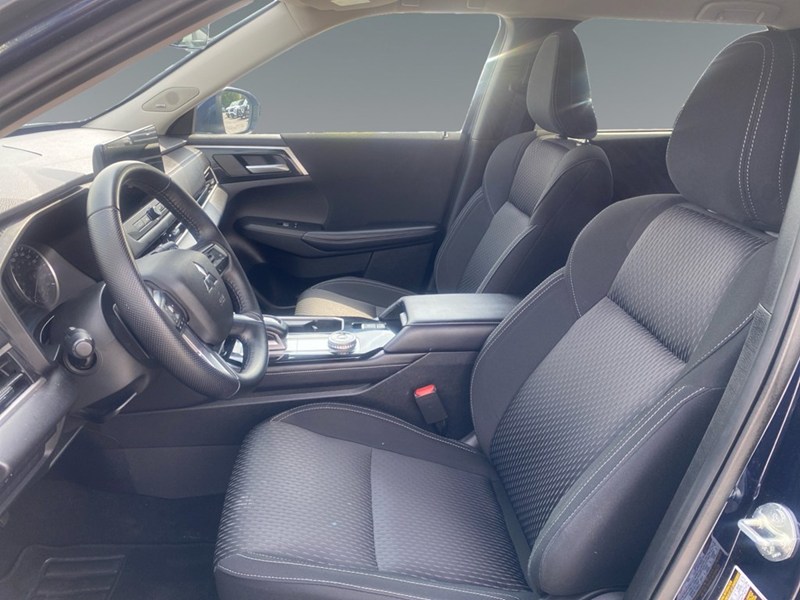 2025 Mitsubishi Outlander ES S-AWC