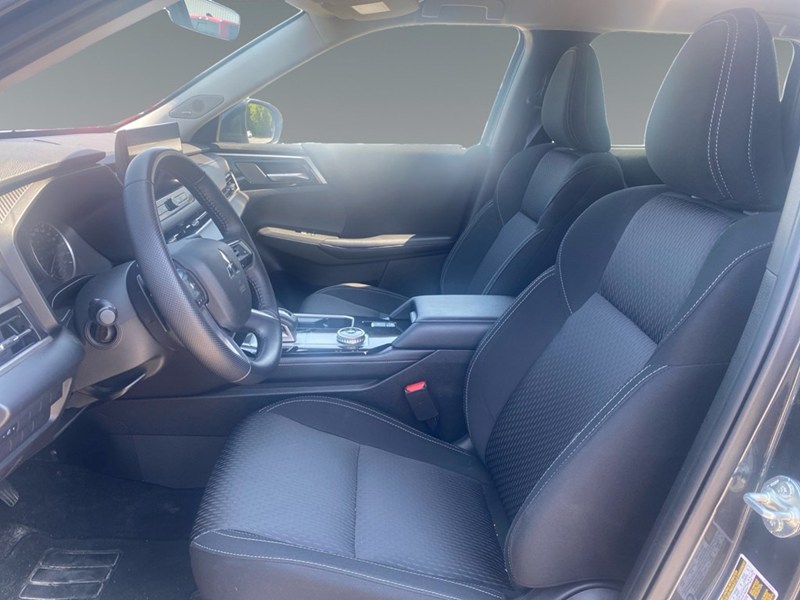 2025 Mitsubishi Outlander ES S-AWC