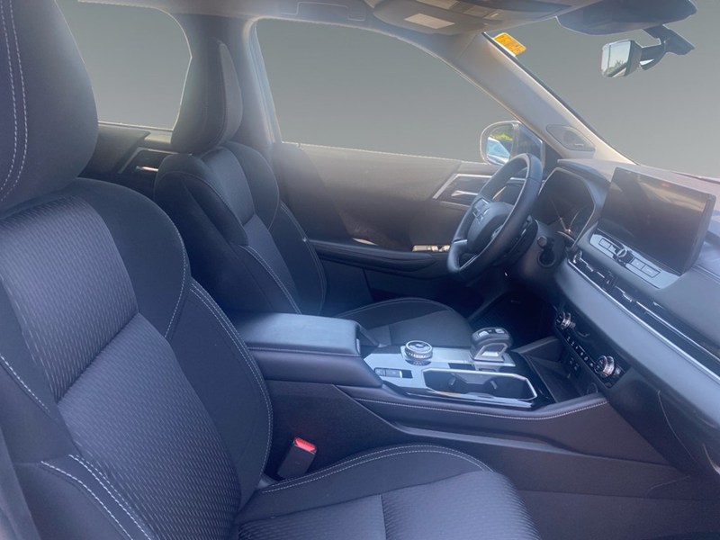 2025 Mitsubishi Outlander ES S-AWC
