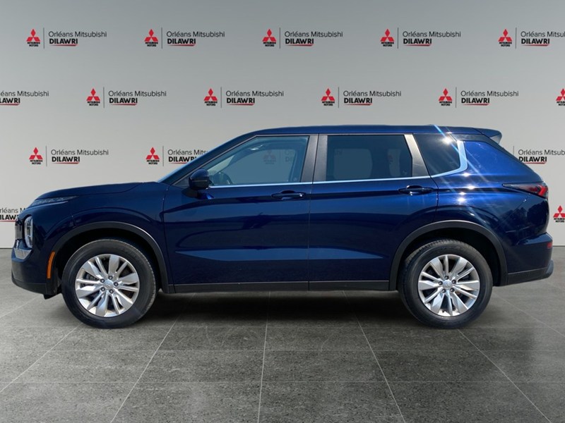 2025 Mitsubishi Outlander ES S-AWC