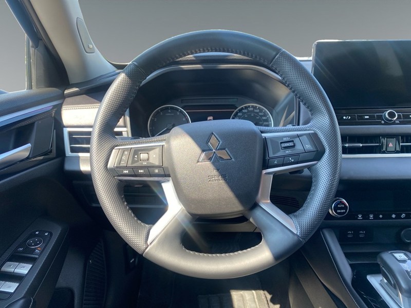 2025 Mitsubishi Outlander ES S-AWC