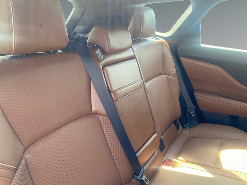 OXYGEN WHITE 2025 Toyota Crown Signia Limited AWD