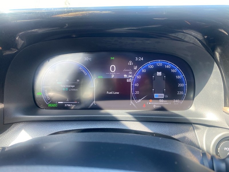 OXYGEN WHITE 2025 Toyota Crown Signia Limited AWD