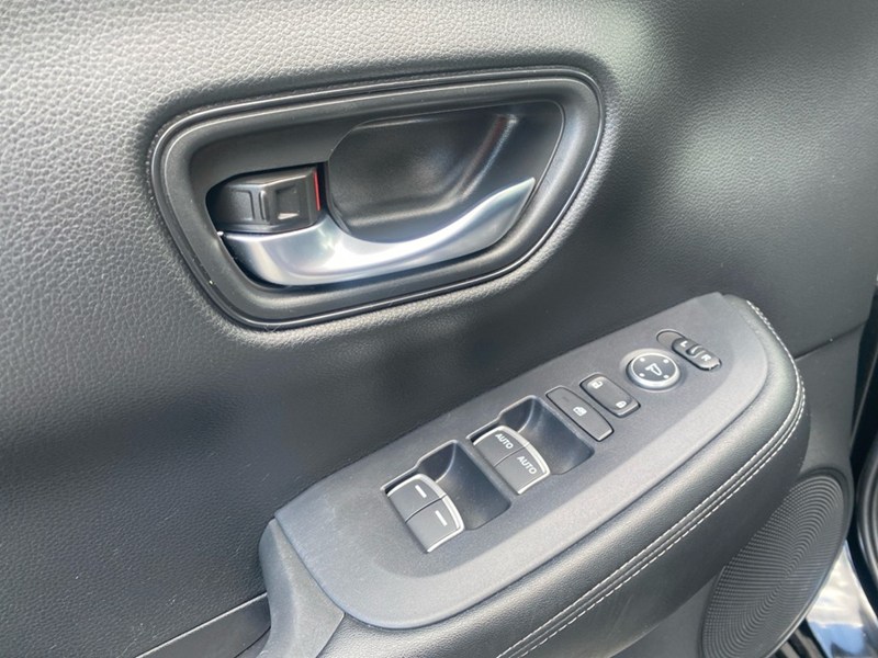 CRYSTAL BLACK P 2025 Honda HR-V EX-L Navi AWD CVT