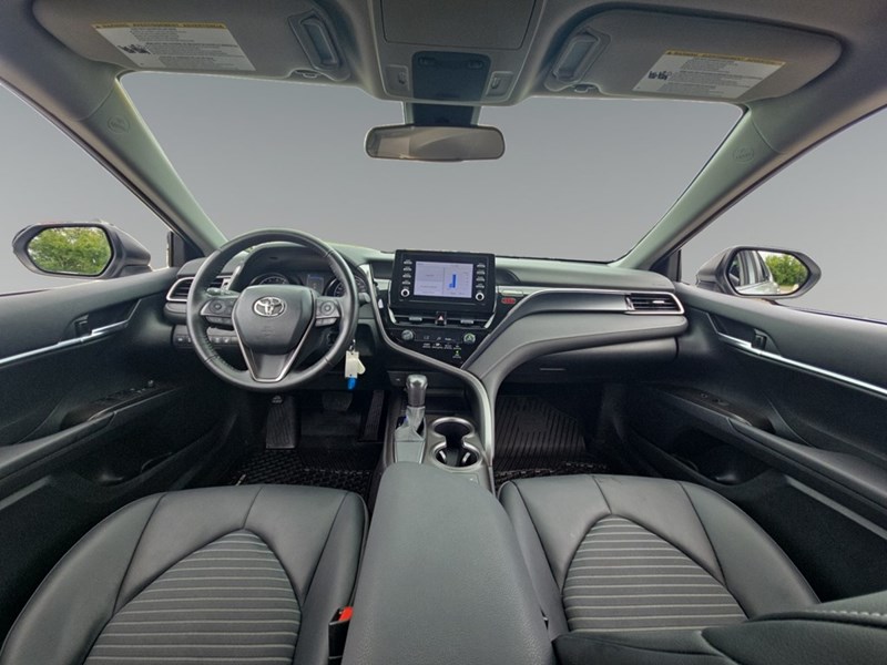 2024 Toyota Camry SE Auto