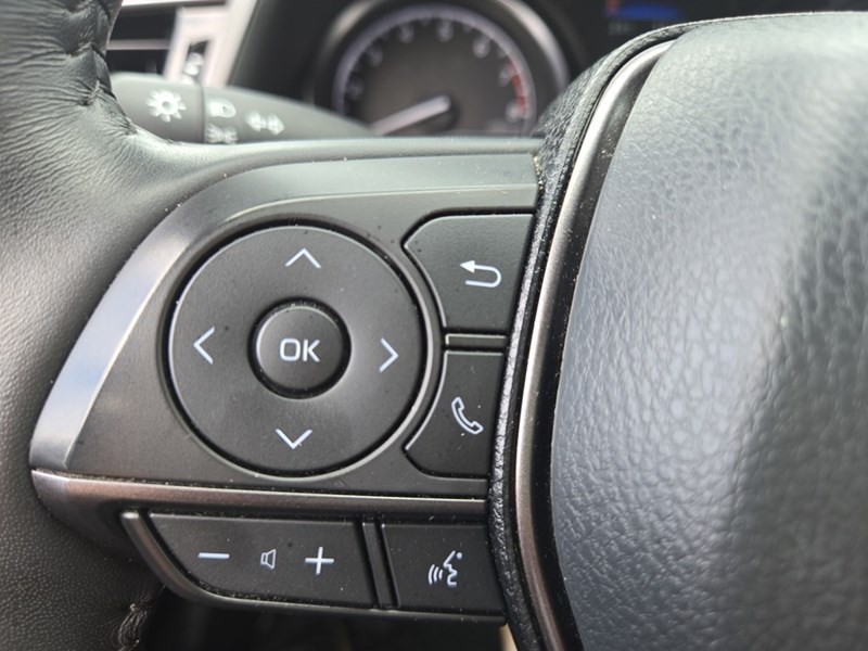 2024 Toyota Camry SE Auto