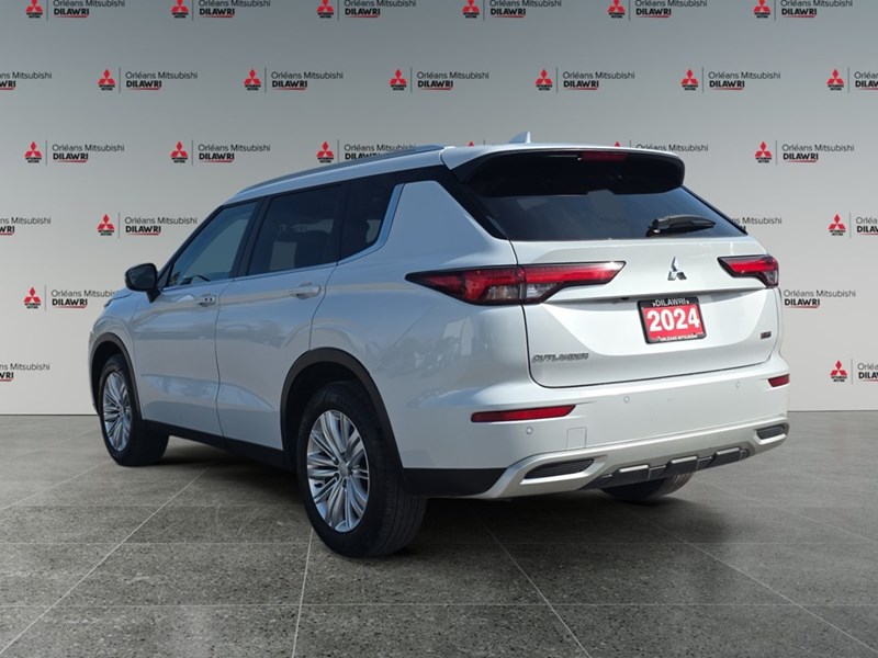 2024 Mitsubishi Outlander SE S-AWC