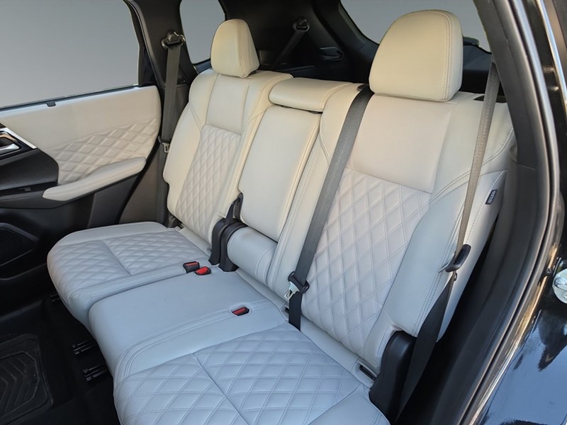 BLACK DIAMOND 2024 Mitsubishi Outlander GT S-AWC