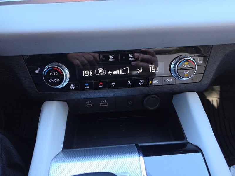 BLACK DIAMOND 2024 Mitsubishi Outlander GT S-AWC