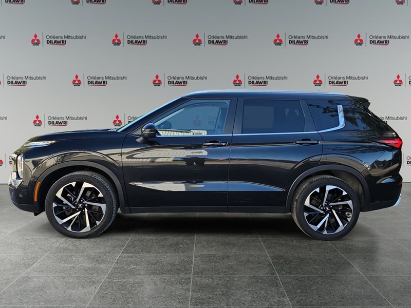 BLACK DIAMOND 2024 Mitsubishi Outlander SEL S-AWC