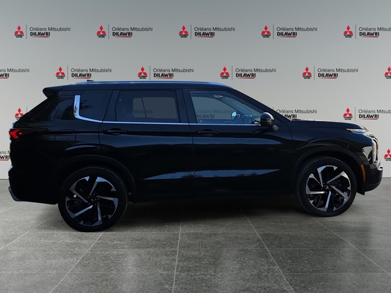 BLACK DIAMOND 2024 Mitsubishi Outlander SEL S-AWC