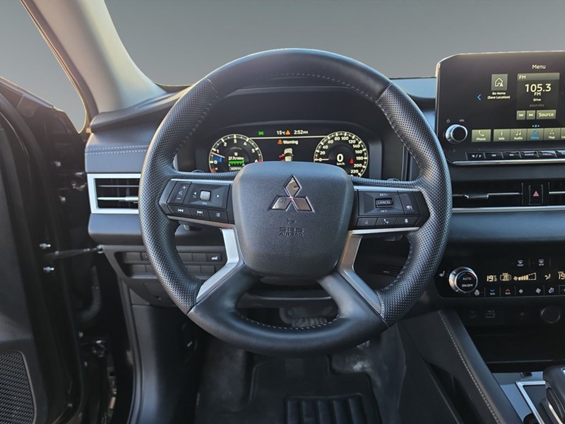 BLACK DIAMOND 2024 Mitsubishi Outlander SEL S-AWC