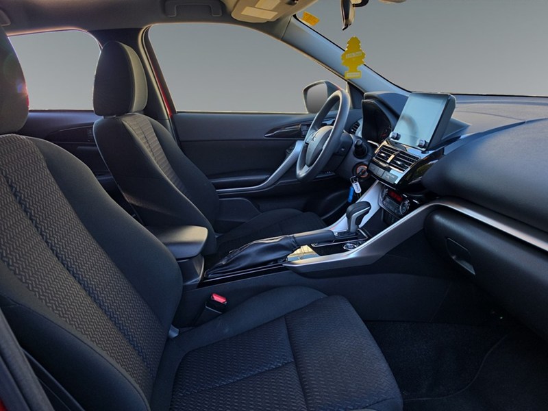 RED DIAMOND 2023 Mitsubishi Eclipse Cross ES S-AWC