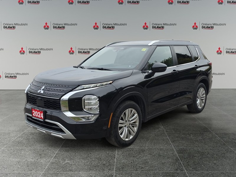 BLACK DIAMOND 2024 Mitsubishi Outlander LE S-AWC