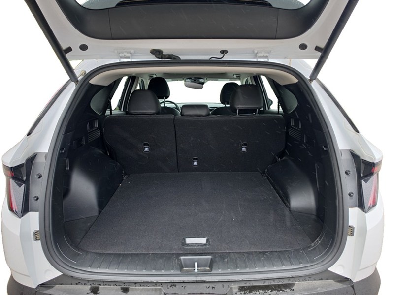 CRYSTAL WHITE 2024 Hyundai Tucson Hybrid Luxury AWD