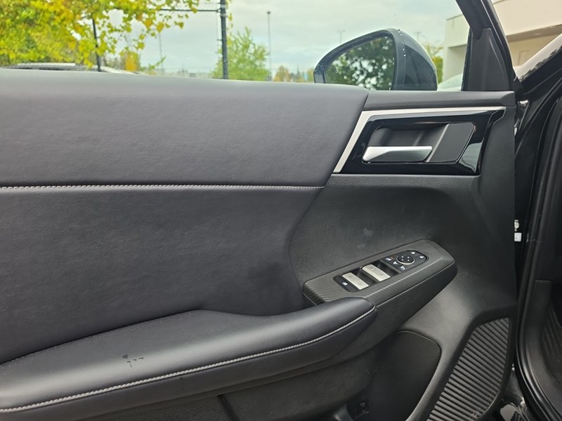 BLACK DIAMOND 2024 Mitsubishi Outlander SE S-AWC