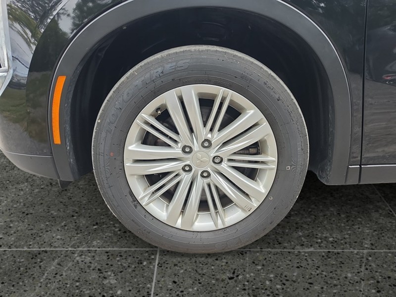 BLACK DIAMOND 2024 Mitsubishi Outlander SE S-AWC