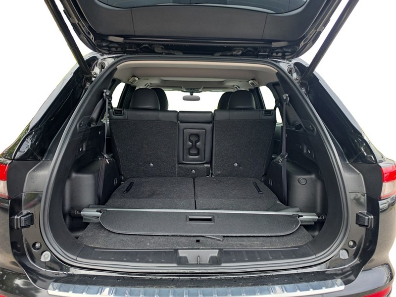 BLACK DIAMOND 2024 Mitsubishi Outlander SE S-AWC