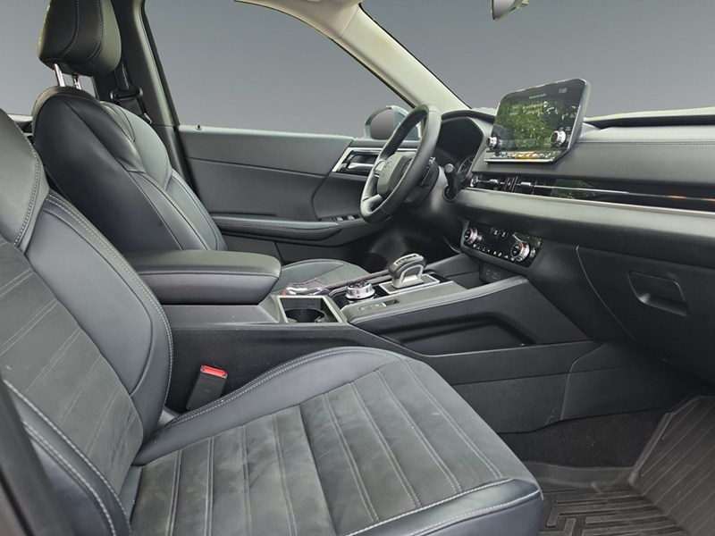 BLACK DIAMOND 2024 Mitsubishi Outlander SE S-AWC
