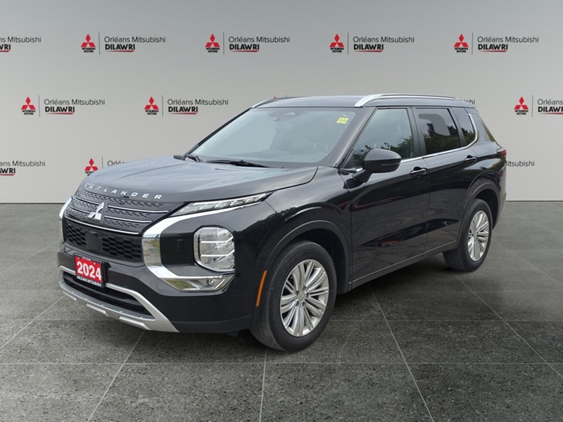 BLACK DIAMOND 2024 Mitsubishi Outlander SE S-AWC