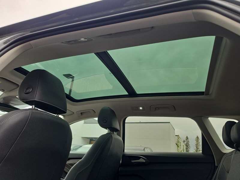 BLUE DUSK METAL 2024 Volkswagen Taos Highline 4MOTION